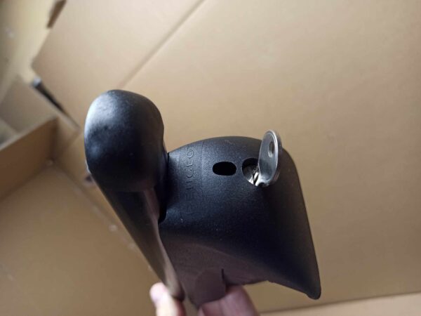 Bagażnik dachowy bazowy belki poprzeczki Oryginał Peugeot 2008 1. 2013-2019