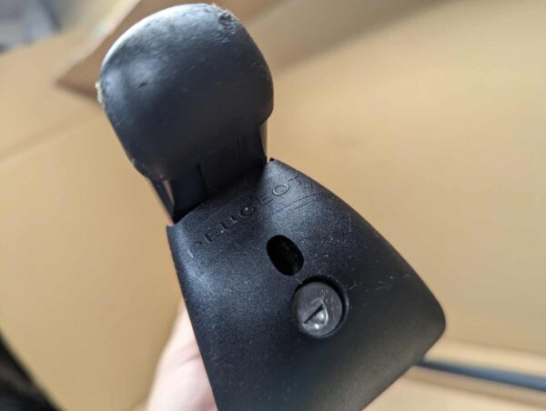 Bagażnik dachowy bazowy belki poprzeczki Oryginał Peugeot 2008 1. 2013-2019