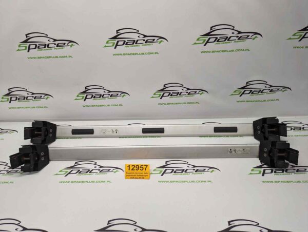 PXL_20240117_183408279_scaled.jpg Bagażnik dachowy bazowy belki poprzeczki Volkswagen Golf plus 09-14 5M0860019B / 5M0071151A