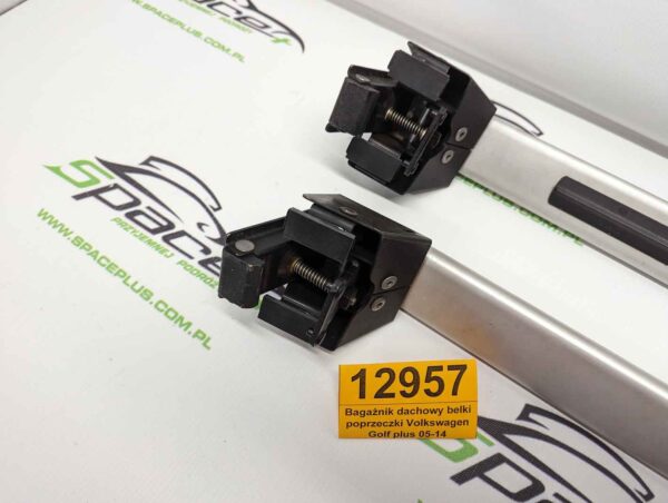 PXL_20240117_183411583_scaled.jpg Bagażnik dachowy bazowy belki poprzeczki Volkswagen Golf plus 09-14 5M0860019B / 5M0071151A