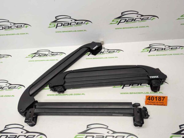 PXL_20241126_150240436_scaled.jpg Uchwyt na narty Thule 748 SnowPro na 4 pary nart