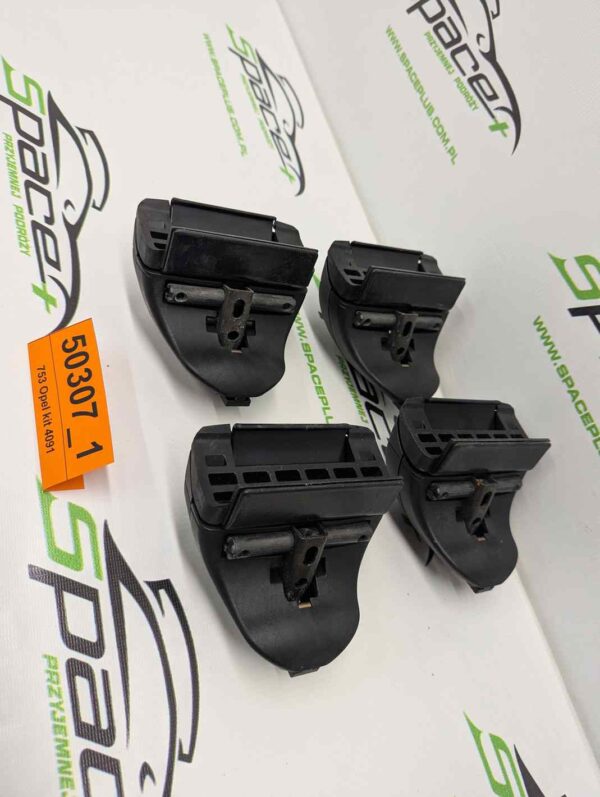 Stopy bagażnika dachowego z kitem do samochodów Opel Crossland X,  Grandland X. na relingi.