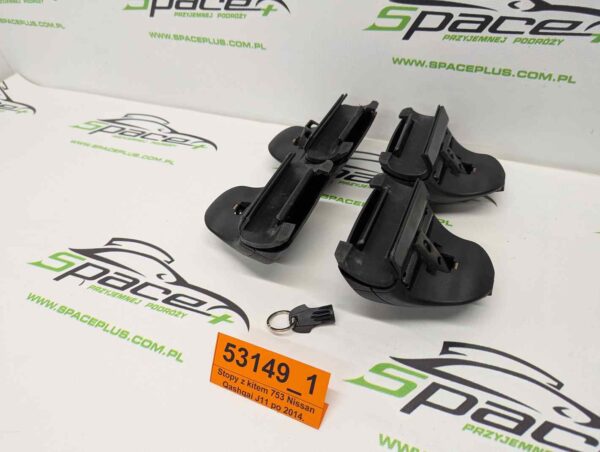 PXL_20250730_151040311_scaled.jpg Stopy bagażnika dachowego z kitem do samochodu Nissan Qashqai J11 po 2014 na relingi.