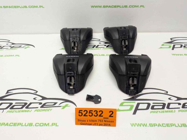 PXL_20250730_151208764_scaled.jpg Stopy bagażnika dachowego z kitem do samochodu Nissan Qashqai J11 po 2014 na relingi.