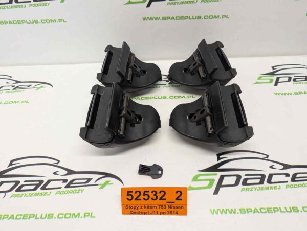 PXL_20250730_151237210_scaled.jpg Stopy bagażnika dachowego z kitem do samochodu Nissan Qashqai J11 po 2014 na relingi.