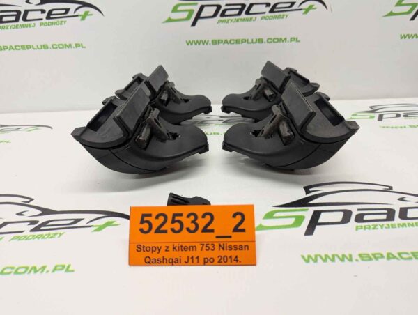 PXL_20250730_151239587_scaled.jpg Stopy bagażnika dachowego z kitem do samochodu Nissan Qashqai J11 po 2014 na relingi.