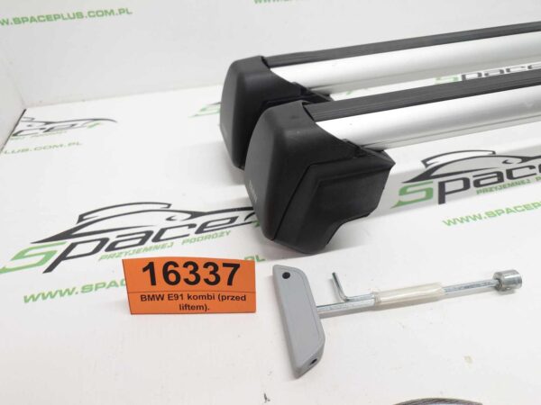 Bagażnik dachowy bazowy belki poprzeczki Oryginał BMW E91 kombi na otwarte relingi (przed liftem).