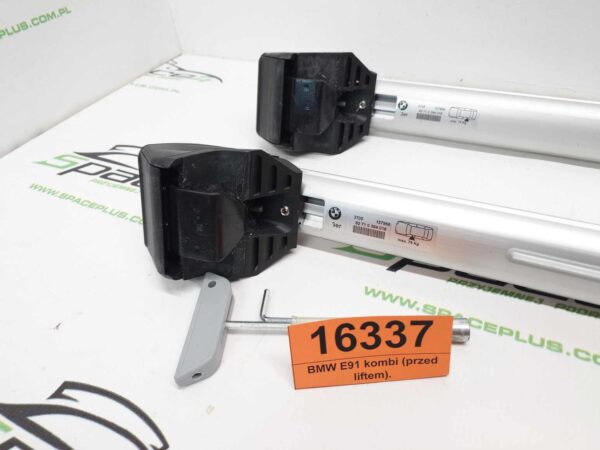 Bagażnik dachowy bazowy belki poprzeczki Oryginał BMW E91 kombi na otwarte relingi (przed liftem).