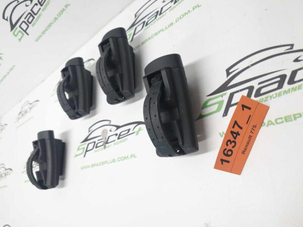 Stopy bagażnika dachowego Renault Thule 775.