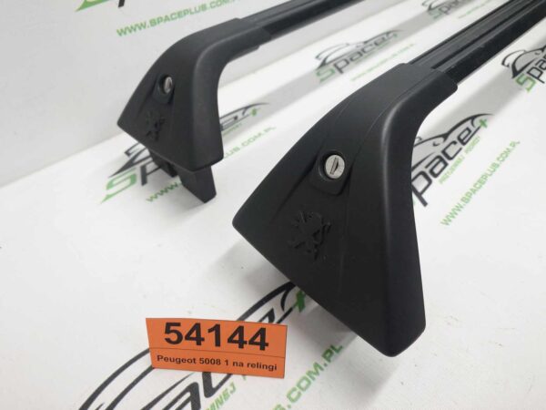 Bagażnik dachowy bazowy belki poprzeczki Peugeot 5008 1 na relingi