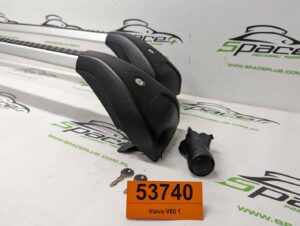 PXL_20251115_095835490_scaled.jpg Bagażnik dachowy bazowy belki poprzeczki Oryginał Volvo V60 1