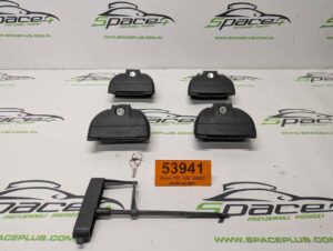 PXL_20251126_114904317_scaled.jpg Stopy bagażnika dachowego z kitem Volvo V60, V60CC Cross Country Y20, XC60