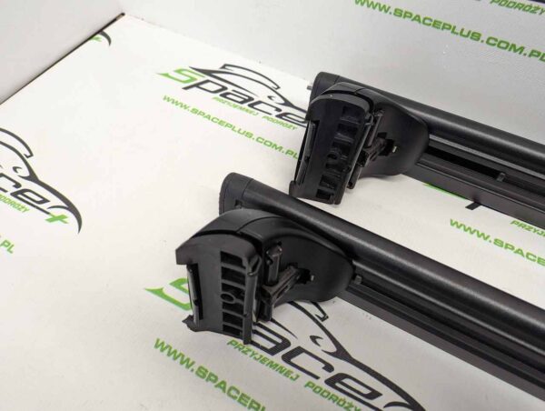 PXL_20250121_114503853_scaled.jpg Bagażnik dachowy bazowy belki poprzeczki Oryginał Volvo V60, V60CC Cross Country Y20, XC60