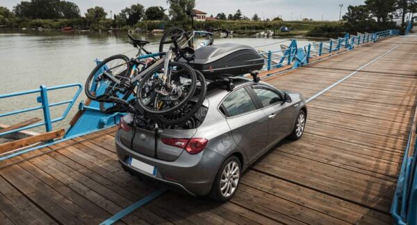 Uchwyt bagażnik rowerowy na tylną drzwi / klapę na 3 rowery Peruzzo Padova Alu 3