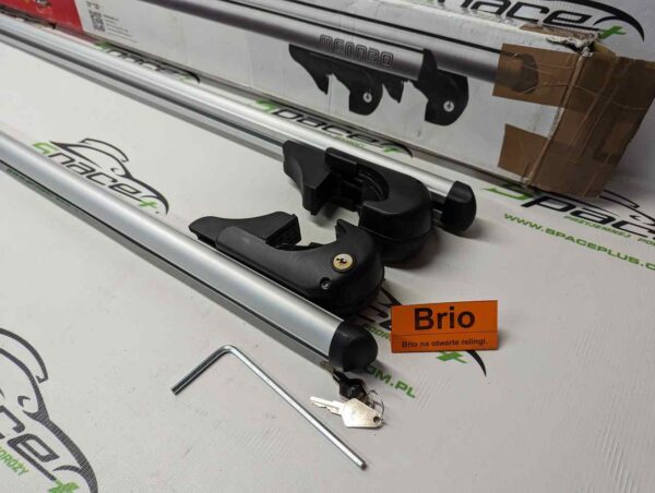 Bagażnik dachowy bazowy belki poprzeczki Brio na otwarte relingi.