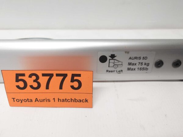 Bagażnik dachowy bazowy belki poprzeczki Toyota Auris 1 hatchback