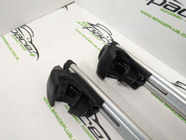 Bagaznik dachowy Thule Aerobar 861 + Stopy 757