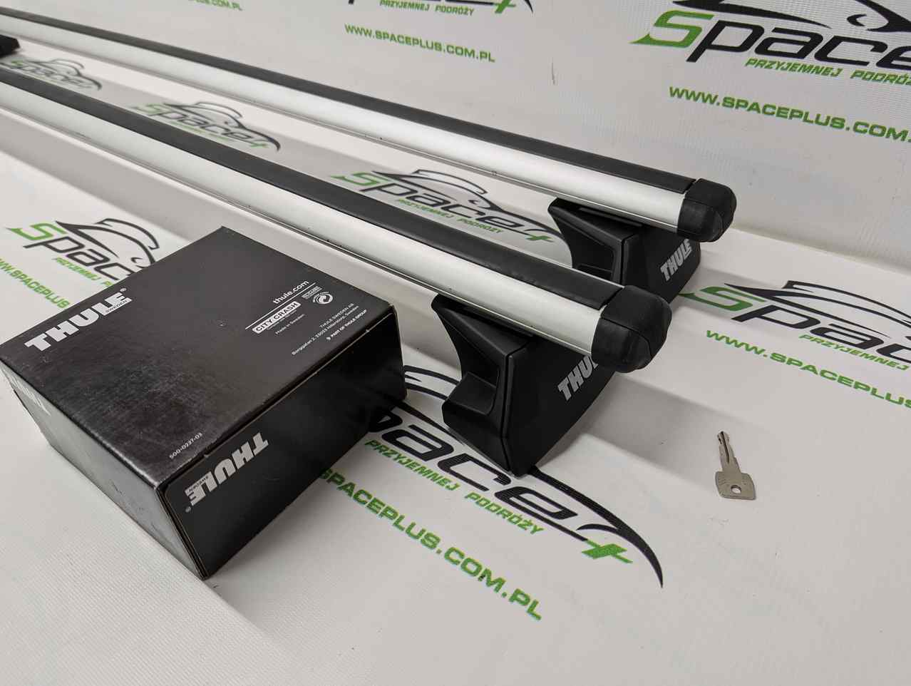PXL_20260208_053840664_scaled-92.jpg Bagaznik dachowy Thule Aerobar 861 + Kit 186108 + Stopy 7106