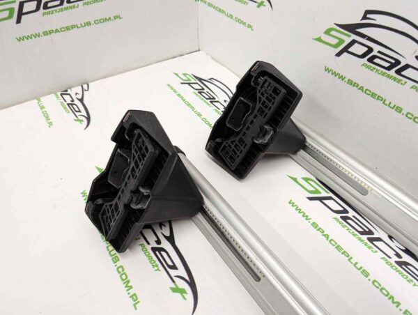 Bagaznik dachowy Thule Aerobar 861 + Kit 141822 + Stopy 7105