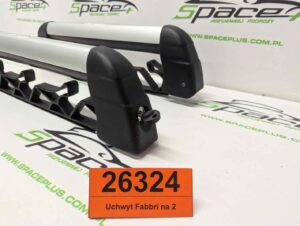 Uchwyt Fabbri na 2 pary nart lub 2 snowboardy na belki aluminiowe.