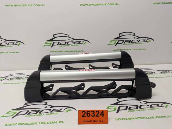 Uchwyt Fabbri na 2 pary nart lub 2 snowboardy na belki aluminiowe.