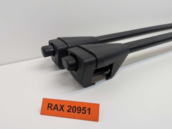 PXL_20260604_113111489_scaled.jpg Bagażnik dachowy bazowy belki poprzeczki na otwarte relingi RAX 20951 uniwersalne