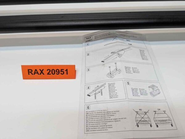 PXL_20260604_113119219_scaled.jpg Bagażnik dachowy bazowy belki poprzeczki na otwarte relingi RAX 20951 uniwersalne
