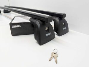 Bagaznik dachowy Thule SquareBar EVO 7123 + Kit 183057 + Stopy 751