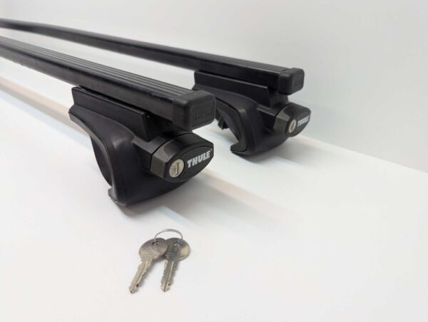 Bagaznik dachowy Thule SquareBar EVO 7124 + Stopy 757
