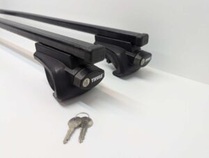Bagaznik dachowy Thule SquareBar EVO 7125 + Stopy 757