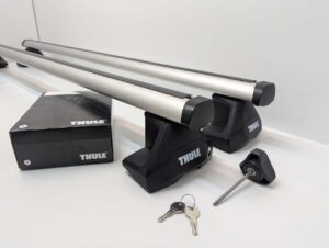 PXL_20260619_131744620_scaled-225.jpg Bagaznik dachowy Thule ProBar 391 + Kit 145192 + Stopy 7105