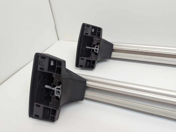 Bagaznik dachowy Thule ProBar 391 + Kit 186075 + Stopy 7106