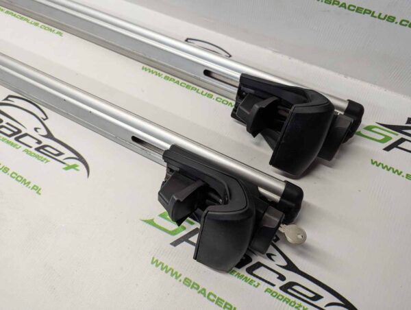Bagaznik dachowy Thule Aerobar 863 + Stopy 757