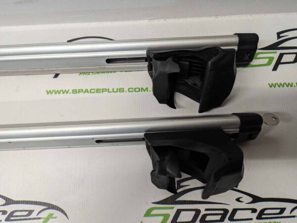 Bagaznik dachowy Thule Aerobar 863 + Stopy 755